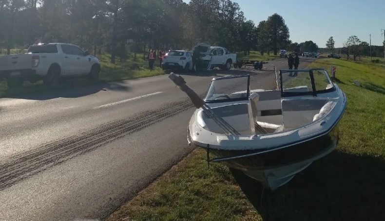 Eran dos jóvenes de Corrientes capital los que murieron en el choque frontal de ayer sobre Ruta 12, en Ituzaingó 3 Accidente en Ituzaingo 1 - 2