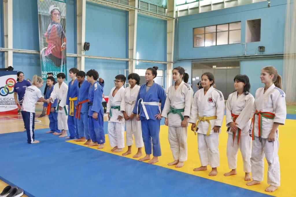 Comenzó la etapa final de los Juegos Deportivos Misioneros sobre el tatami y el colchón 27 JDM 11 - 26