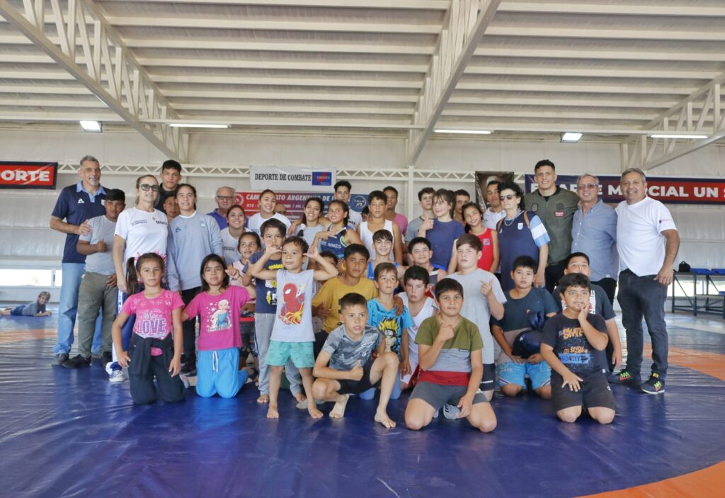 Comenzó la etapa final de los Juegos Deportivos Misioneros sobre el tatami y el colchón 25 JDM 12 - 24