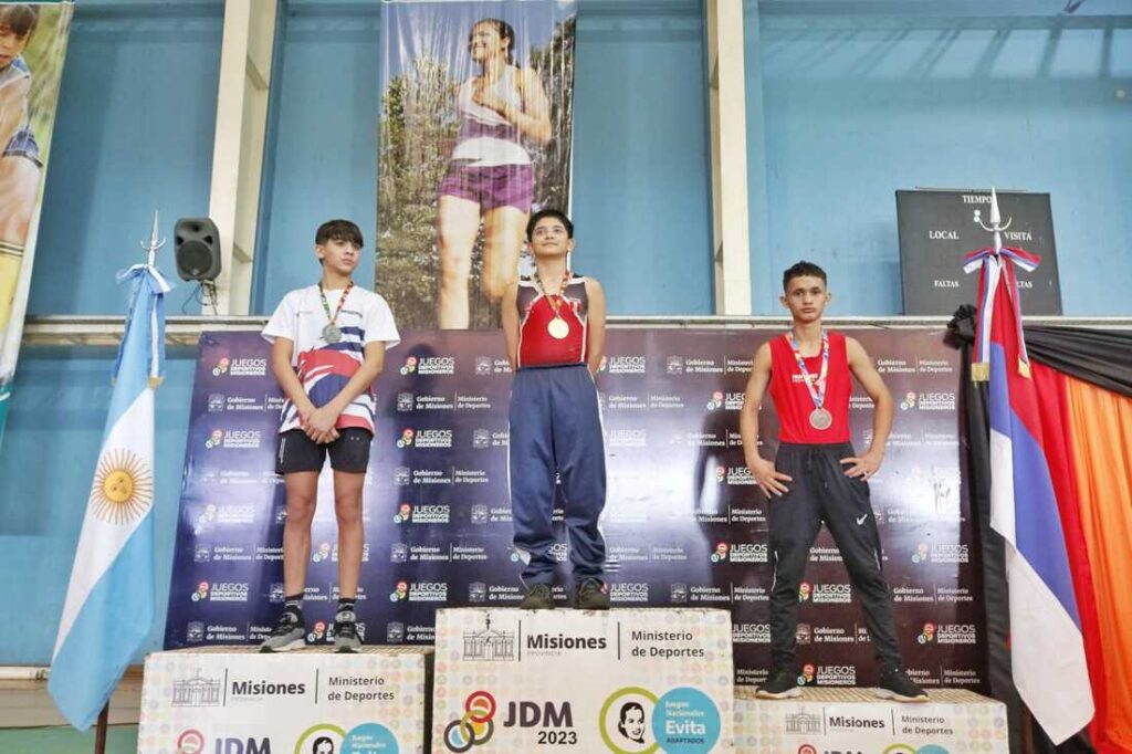Comenzó la etapa final de los Juegos Deportivos Misioneros sobre el tatami y el colchón 17 JDM 8 1 - 16