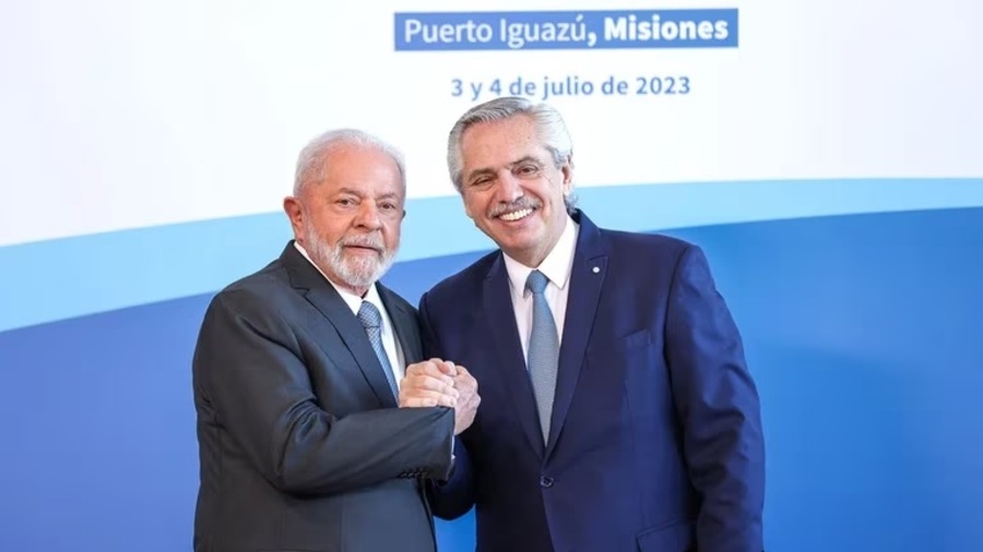 Luis Lacalle Pou criticó el “inmovilismo” del Mercosur y no firmó la declaración conjunta con Argentina, Brasil y Paraguay 3 Lula y Fernandez en Puerto Iguazu - 2