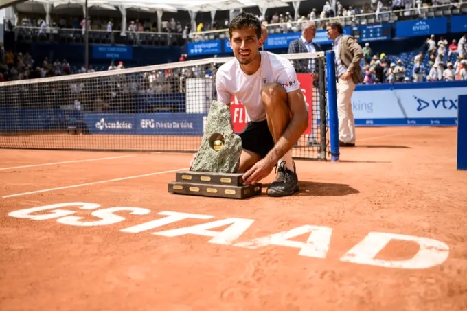 Tenis | Pedro Cachín, el cordobés de 28 años ganó su primer ATP en Gstaad 5 Tenis 2 - 4