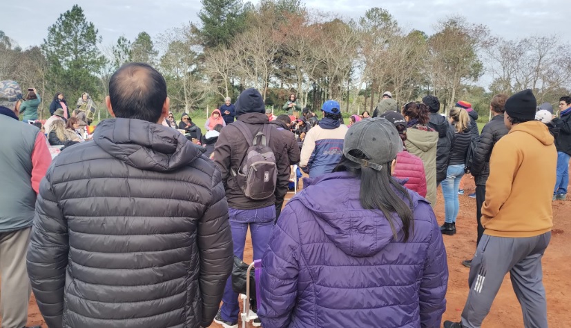 Docentes analizan en San Ignacio medidas posibles ante la “respuesta salarial insuficiente” del Gobierno provincial 5 asamblea 3 - 4