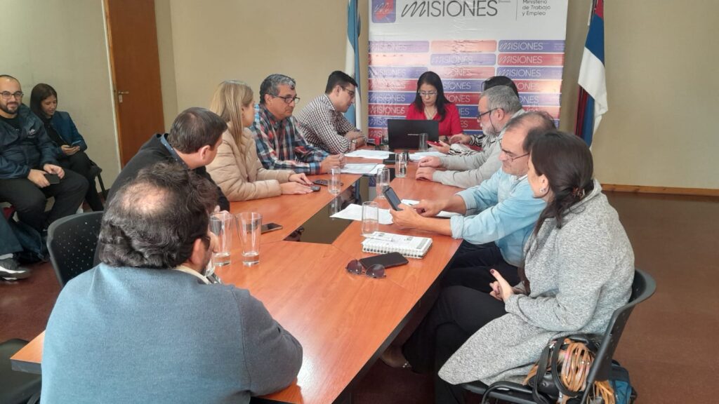 Anunciarían un “masivo pase a planta permanente” de trabajadores contratados en Salud Pública 5 audiencia conciliatoria entre ATE y el Ministerio de Salud Publica mayo 2023 - 4