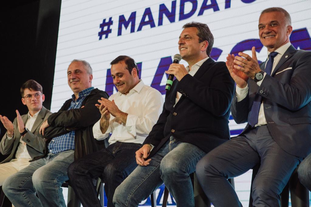 Massa con Herrera Ahuad Passalacqua y Arce en el anuncio sobre la Zona Aduanera Especial - 5