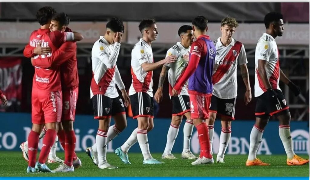 RIVER ARGENTINOS - 7