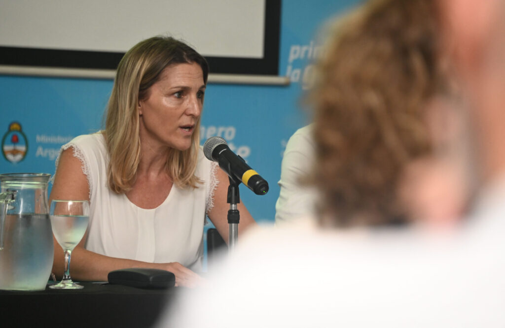 Vetter | “Confío en mi trabajo, en lo que puedo dar y en mi preparación, llegar al senado es un desafío y una gran oportunidad” 3 Sabina Vetter 2 1024x666 1 - 2