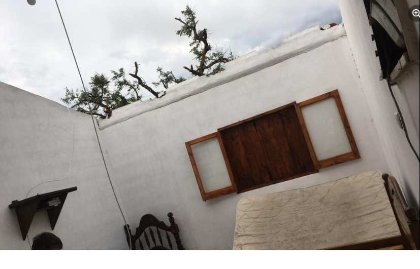 La población de Virasoro, Corrientes, intenta reparar los serios daños provocados por una cola de tornado 13 Virasoro 7 - 12