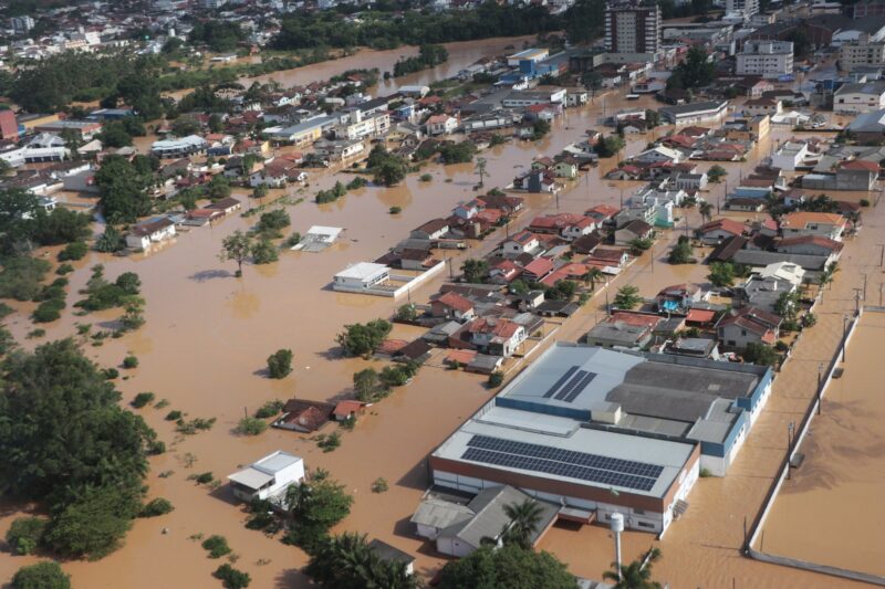Intensas lluvias causan daños en 67 ciudades en el estado fronterizo de Santa Catarina, Brasil 9 image 29 - 8