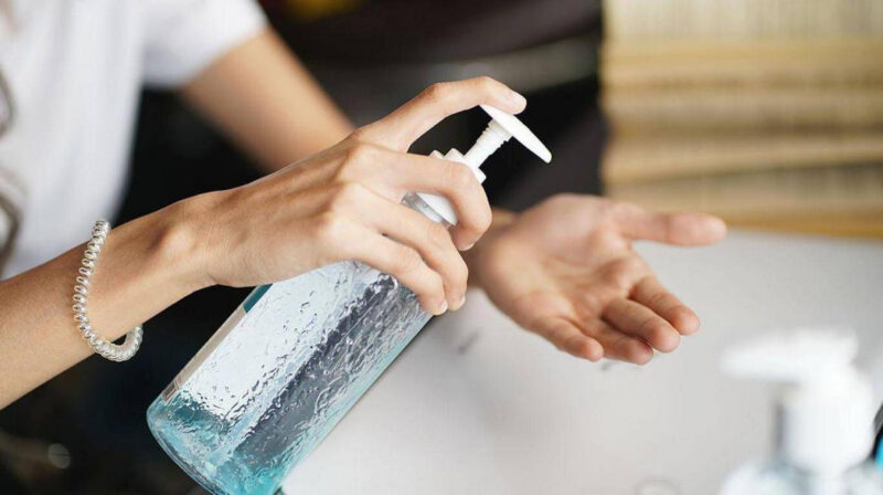 Creció la demanda de barbijos y alcohol en gel a raíz del brote de Coronavirus 453079 - 4