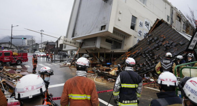 Terremoto en Japón | Las lluvias complican y acortan los tiempos de los rescates debajo de los escombros 581312 - 10