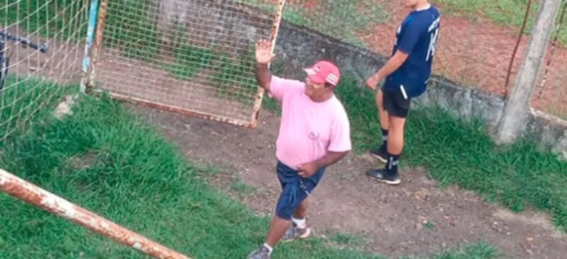 Chino Torres, el DT acusado por abuso sexual por decenas de mujeres, violó restricción de acercamiento y volvió a ser detenido Captura 1 - 7