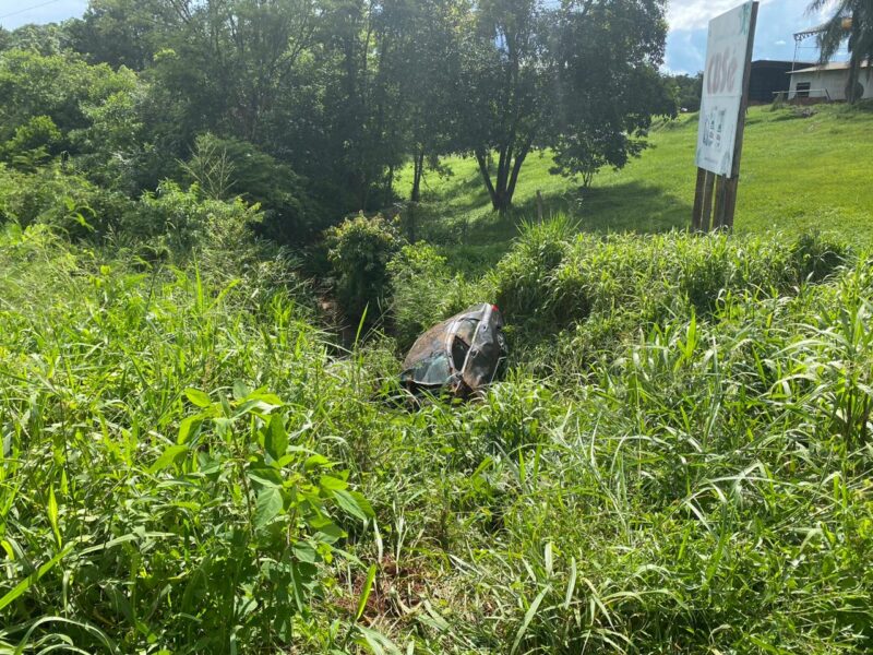 Despiste en Ruta 12 en Capioví dejó dos heridos Despiste en ruta 12 en Capiovi dejo dos heridos - 9