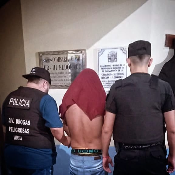Policías detuvieron a una mujer por destruir el auto de su ex, a un ladrón de tabaco y un prófugo de la Justicia 3 IMG 20240121 WA0076 - 2
