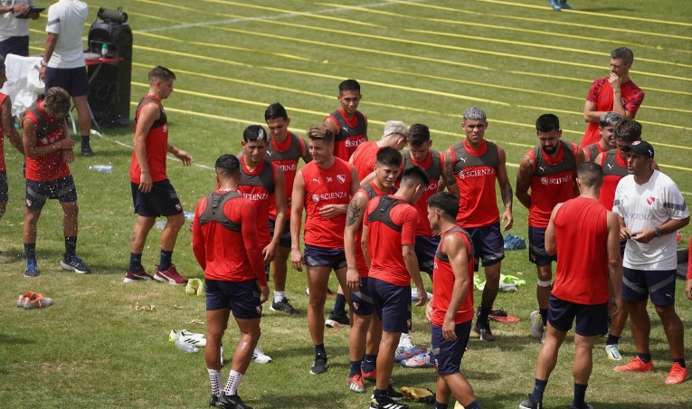 Independiente se quedó sin temporada en los Estados Unidos cuando estaba a punto de embarcar Independiente - 10