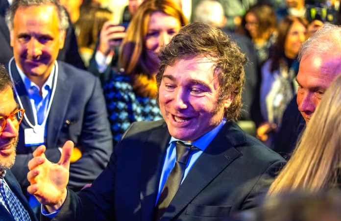 Estupor y sorpresa en la audiencia que escuchó el fuerte discurso de Javier Milei Javier Milei - 7
