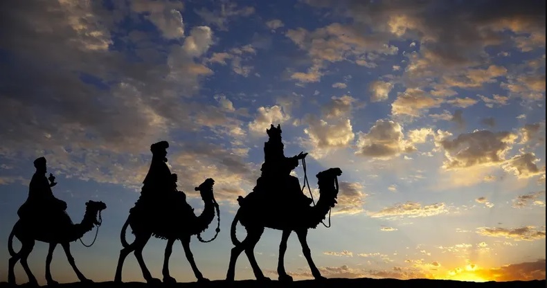 Los Reyes Magos, con dificultades para llegar a destino y cumplir con el ritual de los regalos que esperan los niños en Argentina Reyes Magos - 5