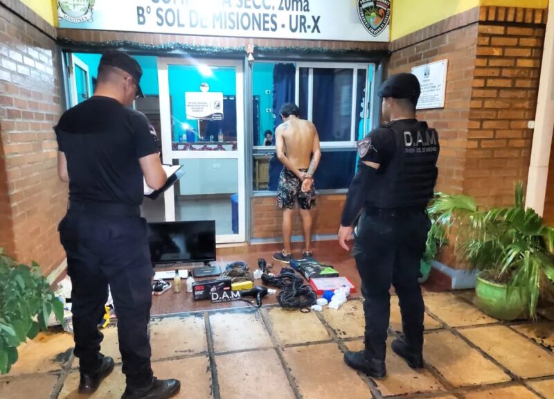 Motociclista armado fue detenido en un control vial sobre la Ruta Provincial 1 5 WhatsApp Image 2024 01 08 at 12.41.02 PM 1 - 4