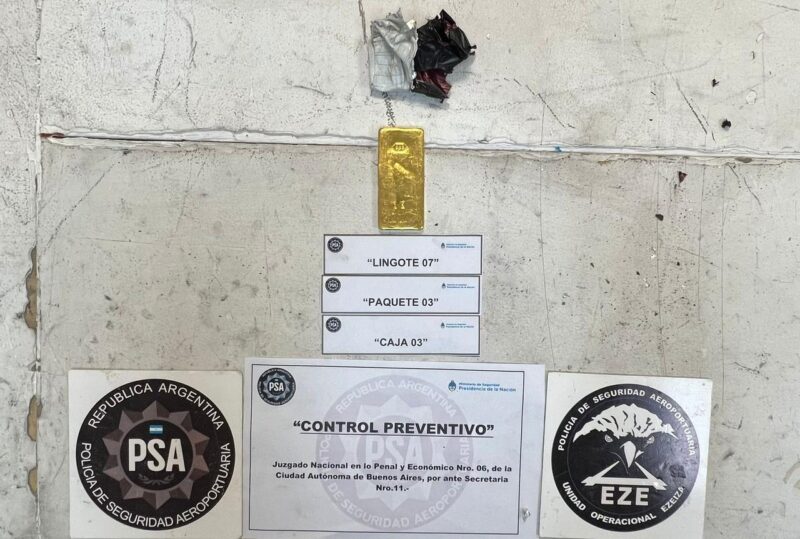 Operativo “Yerba dorada” | La PSA detuvo a dos personas por contrabando de lingotes de oro 11 WhatsApp Image 2024 01 17 at 10.56.26 AM - 10