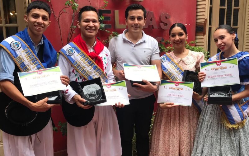 Corrientes | El misionero Alejandro Chini recibió una distinción por su “Aporte a la cultura chamamecera” WhatsApp Image 2024 01 17 at 12.17.21 PM 1 2 1 1 - 8