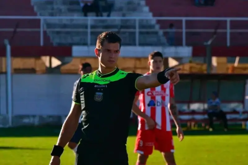 Futbol de Ascenso | Árbitro confirmado para la revancha entre Mitre y Victoria de Curuzú Cuatiá en el Regional Federal arbitro - 10