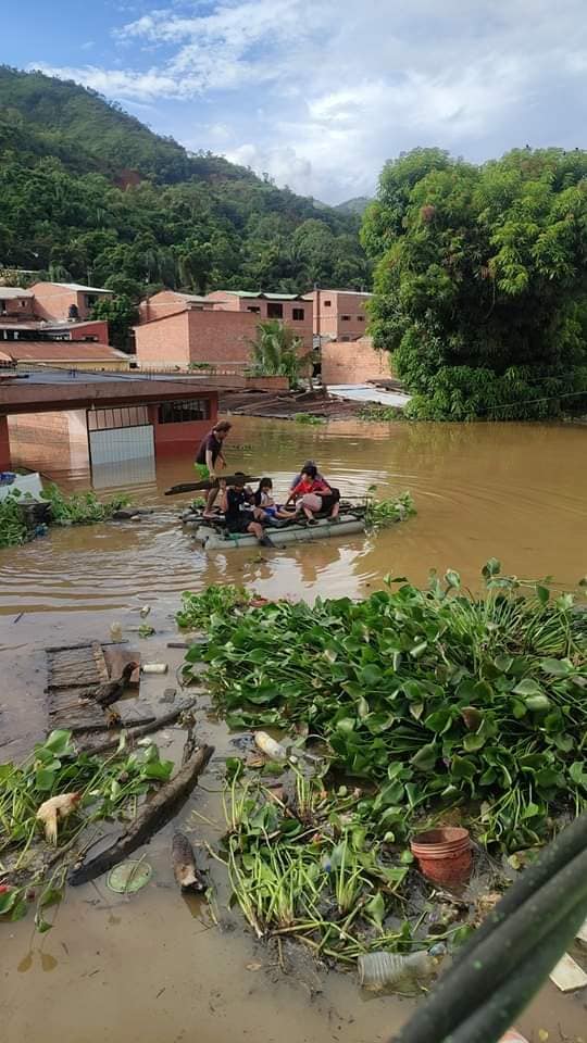 Bolivia | El desborde de un río dejó 900 familias evacuadas y 4 personas fallecidas 5 bolivia3 - 4