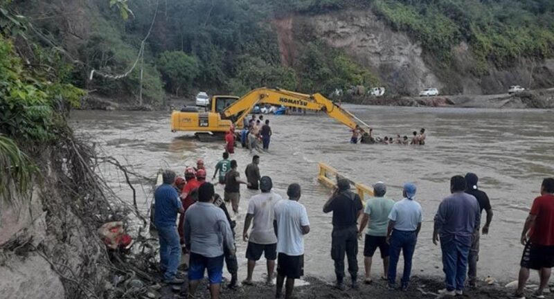 Bolivia | El desborde de un río dejó 900 familias evacuadas y 4 personas fallecidas 9 bolivia5 - 8