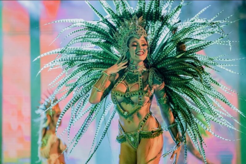Corrientes | Comienza la gran fiesta que trae el brillo dorado del Carnaval de la gente 3 carnaval4 - 2