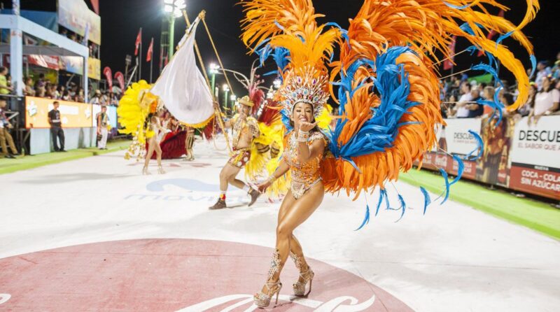 Corrientes | Comienza la gran fiesta que trae el brillo dorado del Carnaval de la gente 7 carnaval6 - 6