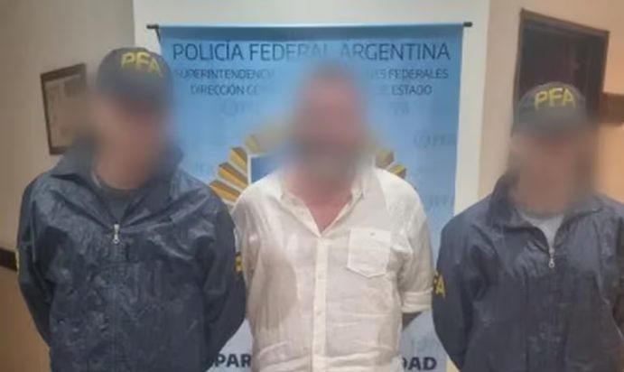 Tres personas fueron detenidas sospechadas de planificar un atentado terrorista en Argentina cfd7a7af40c7aa3b87cb68b4ad57e553 - 8