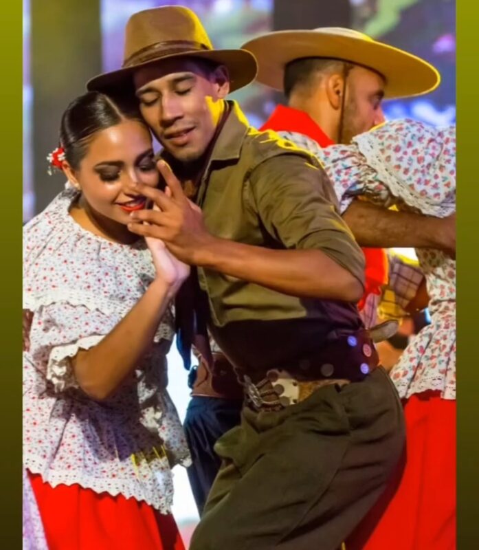 Corrientes| A puro sapucai se vivió la tercera noche de la Fiesta Nacional del Chamamé 4 chamame1 - 3