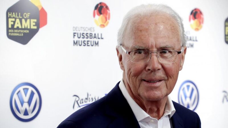 franz beckenbauer en una imagen de archivo - 12