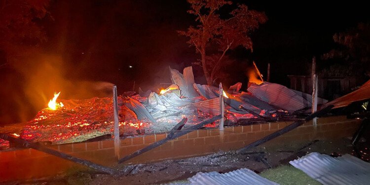 El Soberbio | Una familia perdió todo tras un incendio que consumió su vivienda incendio el soberbio 750x375 1 - 1