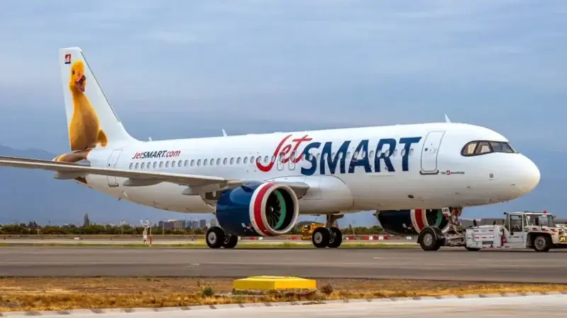Arrua aseguró que JetSMART tiene los aviones suficientes para garantizar la conexión Posadas-Buenos Aires jetsmart lowcost - 5