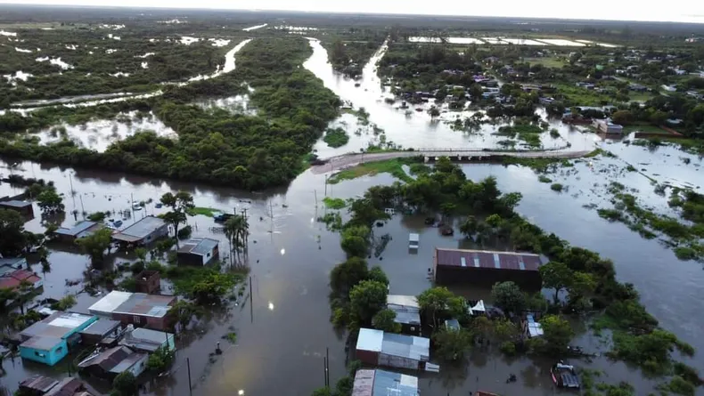 Corrientes | A causa de las intensas lluvias cedió la ruta 12 y el tránsito se vio interrumpido 5 mercedesjpg - 4