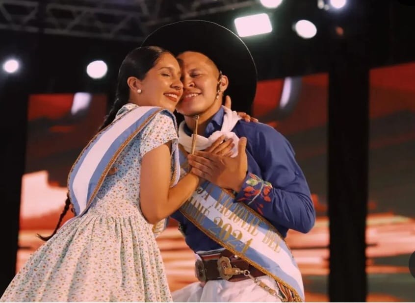 Corrientes | La Pareja Nacional del Chamamé es misionera y enamora todas las noches con su talento pareja4 - 9