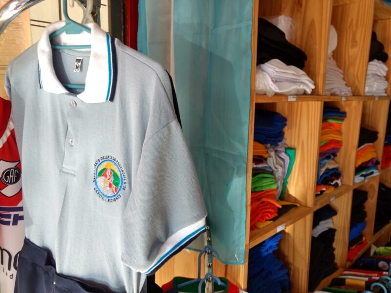 Vuelta a Clases | El regreso a clases con uniformes nuevos costará mas de 100 mil pesos por niño uniformes2 - 1