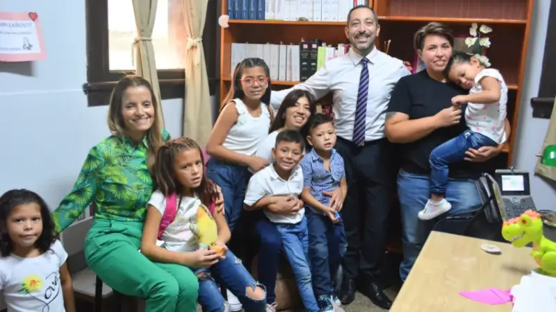 Una pareja obtuvo la adopción definitiva de seis hermanitos de entre tres y diez años 225852w850h478 - 8