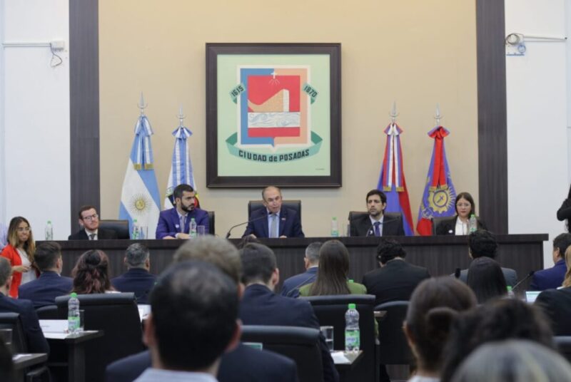 Casi sin hablar del dengue, ni del transporte urbano, Stelatto abrió el periodo legislativo 2024 Concejo Posadas Stelatto discurso apertura sesiones 2024 - 4
