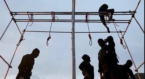 Irán registró el número más alto de ejecuciones en casi 10 años: el régimen ahorcó a 834 personas en 2023 Ejecuciones en Iran - 8