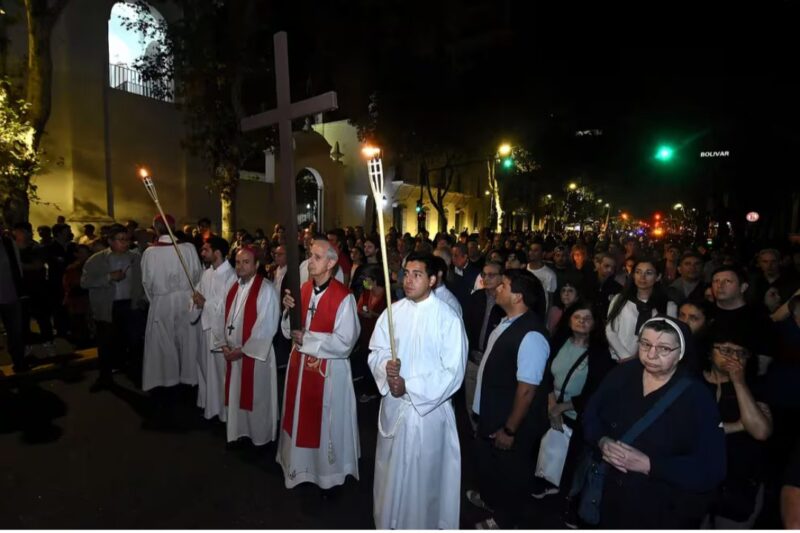 Qué pasó el Viernes Santo: origen, qué se celebra y cómo se conmemora Screenshot 20240329 122045 - 6