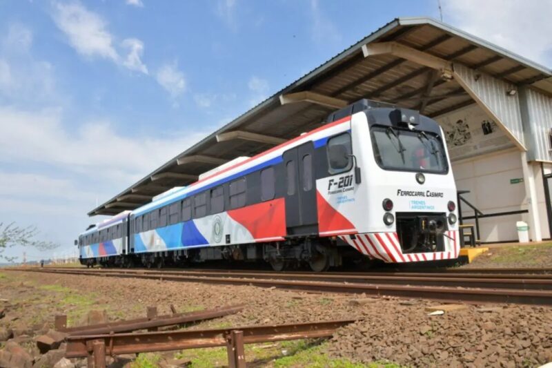 Tren Posadas–Encarnación: sin servicio este 25 de junio 5 El servicio del tren binacional que une Argentina y Paraguay no funcionará este miércoles por tareas técnicas
