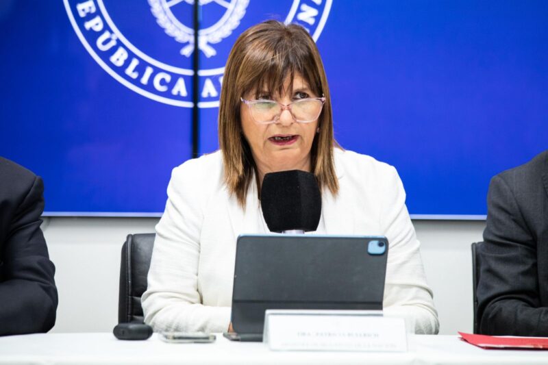 Bullrich anunció el reglamento general para el empleo de las armas de las fuerzas federales de seguridad 3 WhatsApp Image 2024 03 13 at 4.38.10 PM - 2