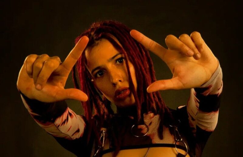 Industria musical | Lin Sista una voz clave en la escena de música posadeña Lin Sista en la escena musical