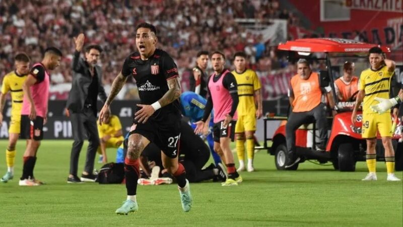 Fútbol | El alentador parte médico de Javier Altamirano luego de su episodio convulsivo en el partido ante Boca Javier Altamirano