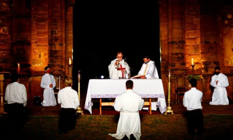 Un altar bajo las estrellas | La misa de San Ignacio y su encanto nocturno 2 WhatsApp Image 2024 03 28 at 17.47.40 - 1