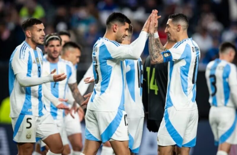 Fútbol |Argentina le ganó 3 a 0 a El Salvador por un amistoso en la fecha FIFA argentina3 1 - 2