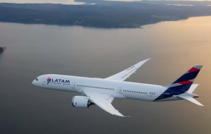 “Incidente técnico” en un avión de Latam durante el vuelo desde Sidney a Santiago de Chile dejó 50 heridos avion 1 - 3