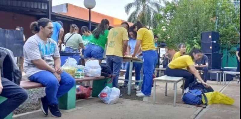 Estudiantes de la UNAM realizaron una olla popular para exigir la continuidad de comedores y albergues comedores - 5