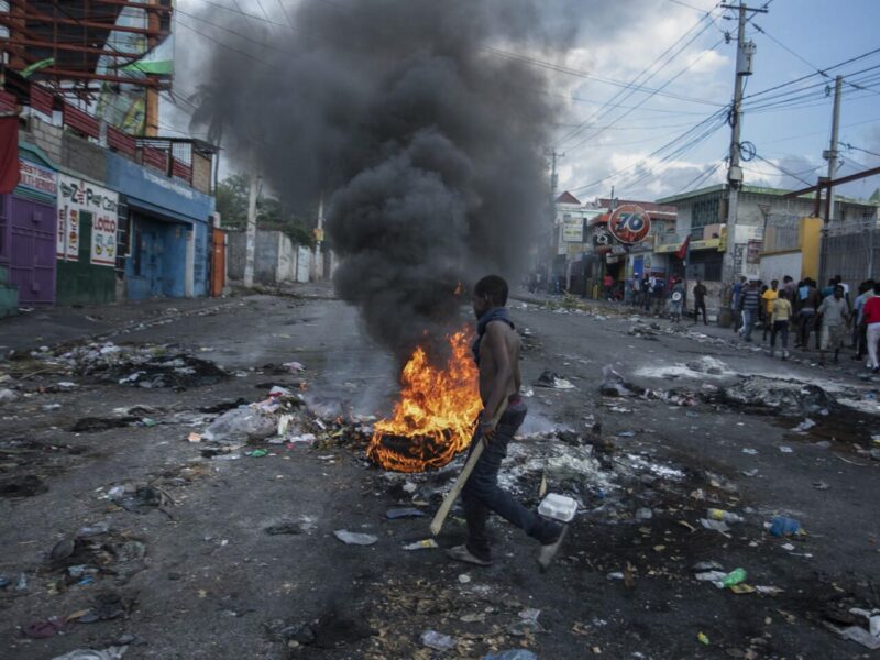Haití | Al menos diez muertos en una fuga masiva de presos tras el asalto de bandas armadas a dos cárceles 3 image 3 - 2